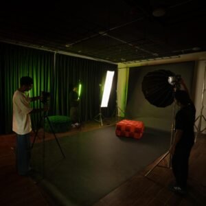 Studio B (Floor)
